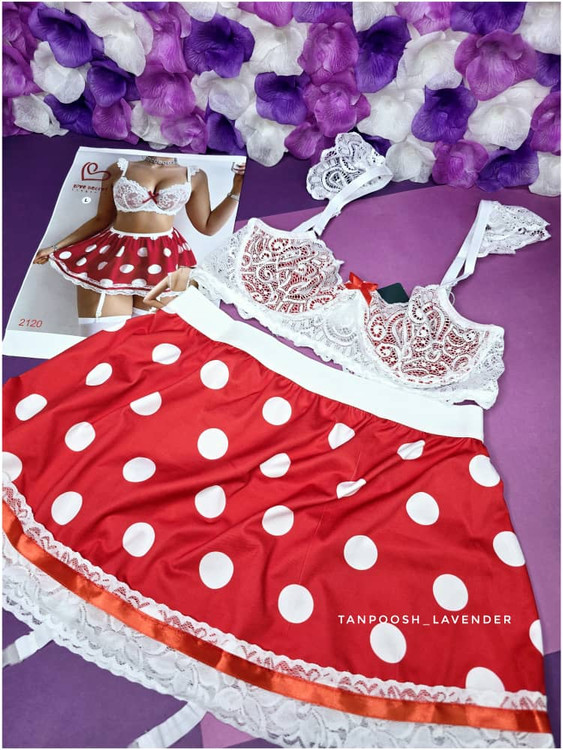 ست کامل کاستوم سکسی مینیماوس شامل شورت و دامن چیندار با جزئیات ظریف و اروتیک