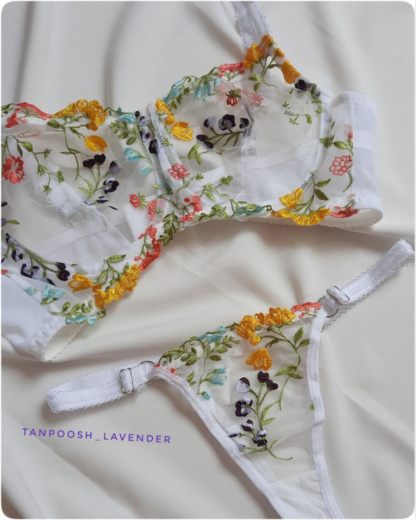 1. نمای کلی ست لباس زیر فانتزی تورگاز با گلدوزی و طراحی چشمنواز