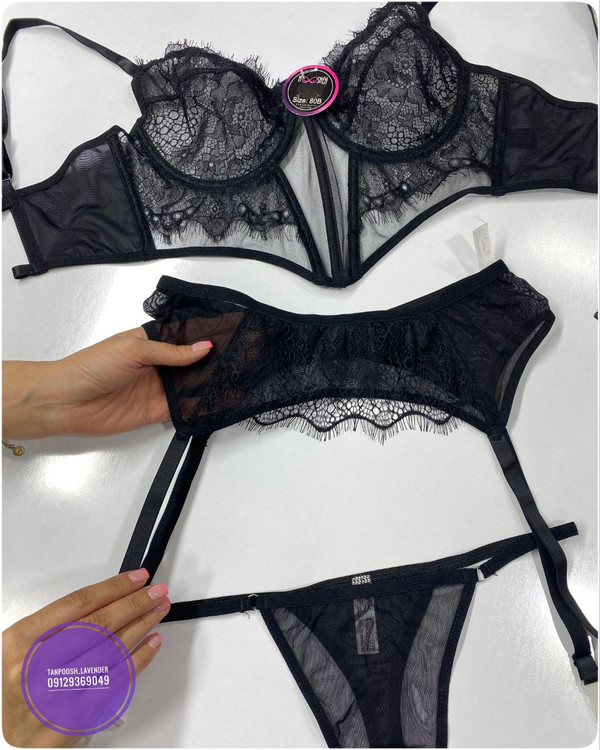 ست لباس زیر فانتزی زنانه سهتکه شامل سوتین، شورت و بند جوراب دانتل مشکی