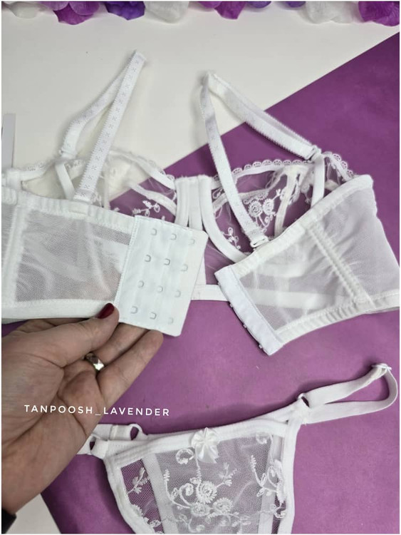 بستهبندی کیسهای ست سوتین و شورت سفید برند وایت لیدی با جزئیات تور ظریف