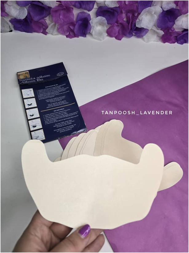 نمای پشتی چسب لیفت سینه و لایه محافظ جدا شده