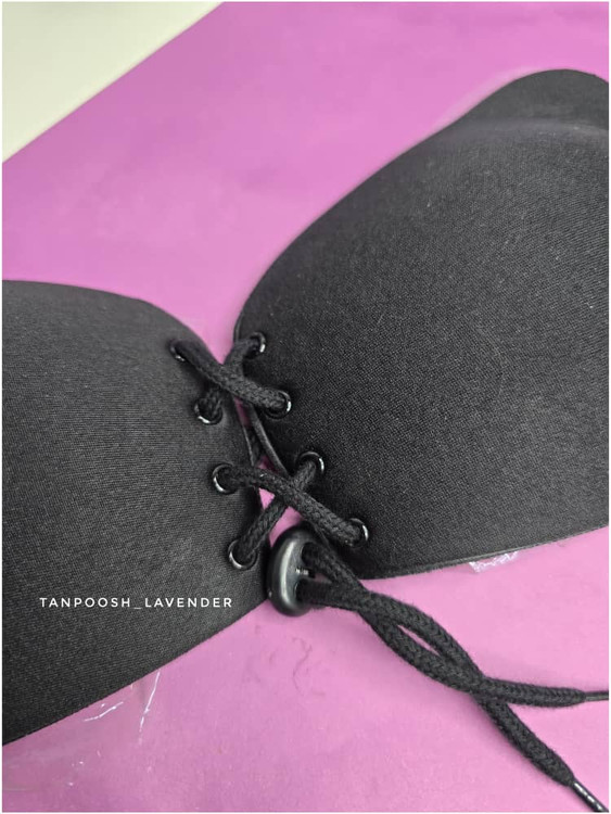 تصویر سوتین چسبی پروانهای سبک و قابل حمل مناسب لباسهای دکلته