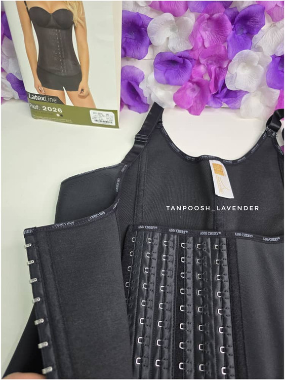 نمای کنار گن ساعت شنی تاپی مشکی ANN CHERY با طراحی تاپی و بند قابل تنظیم