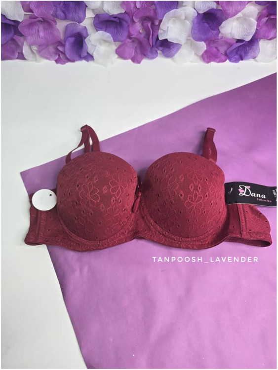 سوتین اسفنجی دکلته قرمز کلاسیک با طراحی شیک