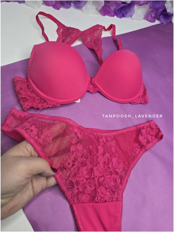 ترکیب شیک تور و پارچه اسفنجی در ست اسفنجی EMA