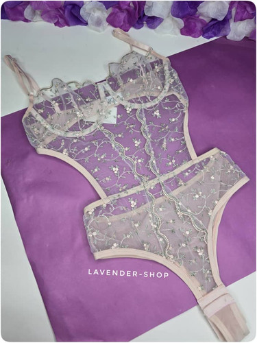 بادی فنردار تور اروپایی صورتی پودری برند Amira سایز XL با طراحی شیک و فانتزی