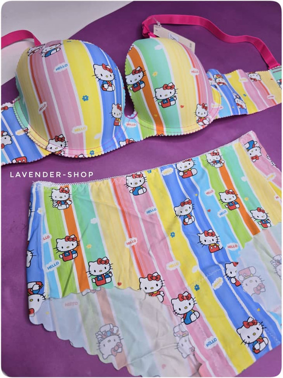 ست لیزری زنانه اسفنجی با طرح هلو کیتی رنگینکمانی و شورت نخی