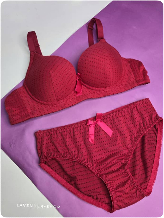 ست سوتین و شورت اسفنجی فنردار تمامنخ زرشکی با پارچه سوزنی و بند قابل تنظیم