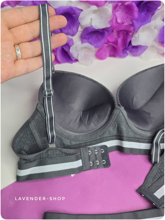 ست سوتین و شورت اسپرت زنانه با طراحی ساده و کاربردی