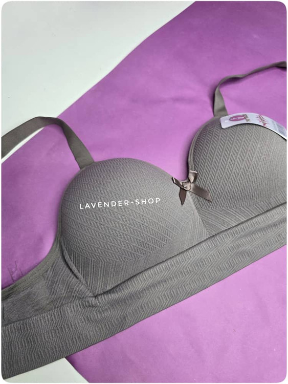 سوتین سیملس رنگ قهوهای با فرم طبیعی و بدون فشار