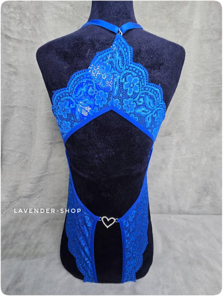 بادی فانتزی توری آبی ویتاریتا – نمای نزدیک لبههای موجدار تور