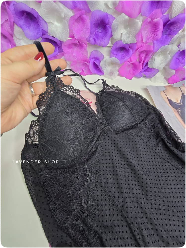 جزئیات دانتل و کاپ اسفنجی لباس خواب مشکی برند شهره