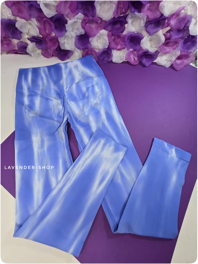 لگ سیملس باشگاهی زنانه رنگ آبی مدل ابروبادی پشت چین‌دار – پارچه کشی و فیت برای تمرینات ورزشی