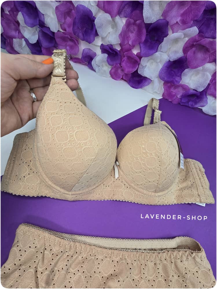 ست اسفنجی فنردار سوزنی رنگ کرم – نمای کامل