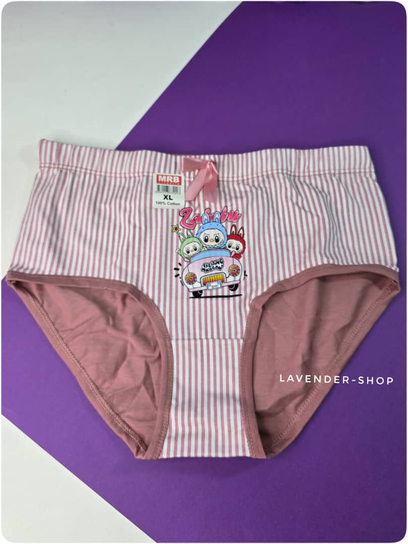 شورت نخی راه‌راه کرم با طرح لبوبو و دوستان و جزئیات رنگی جذاب