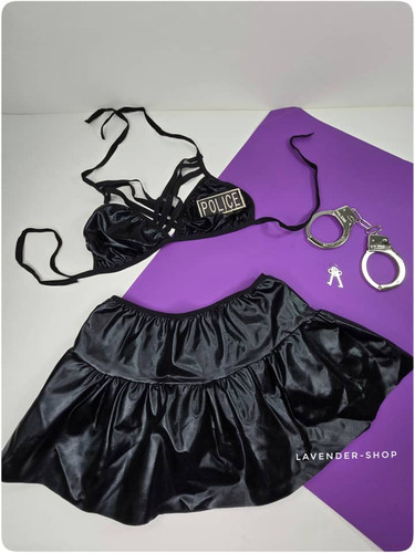 کاستوم سکسی فانتزی پلیس زنانه لاتکس نمای کامل