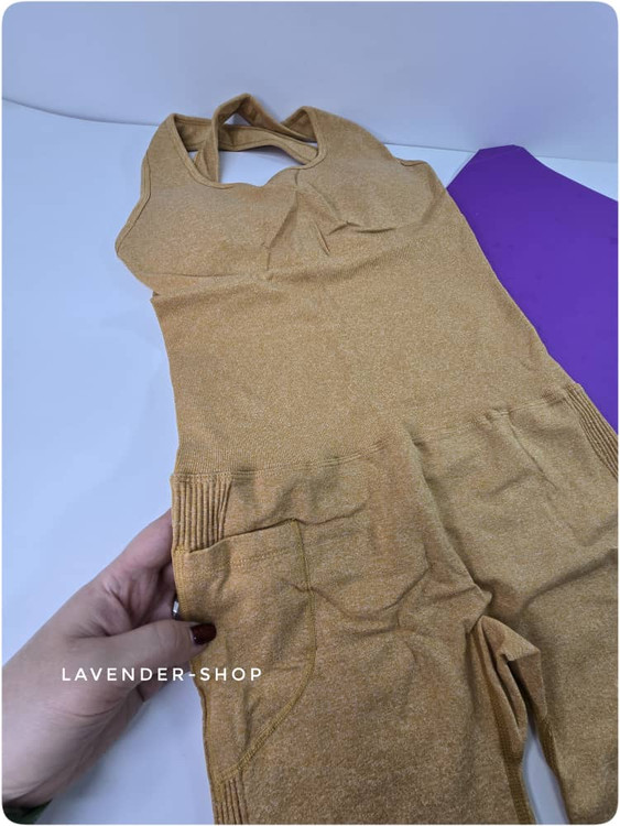 اورال ورزشی جذب زنانه با نمایش فرم بدن و طراحی خوشفرم