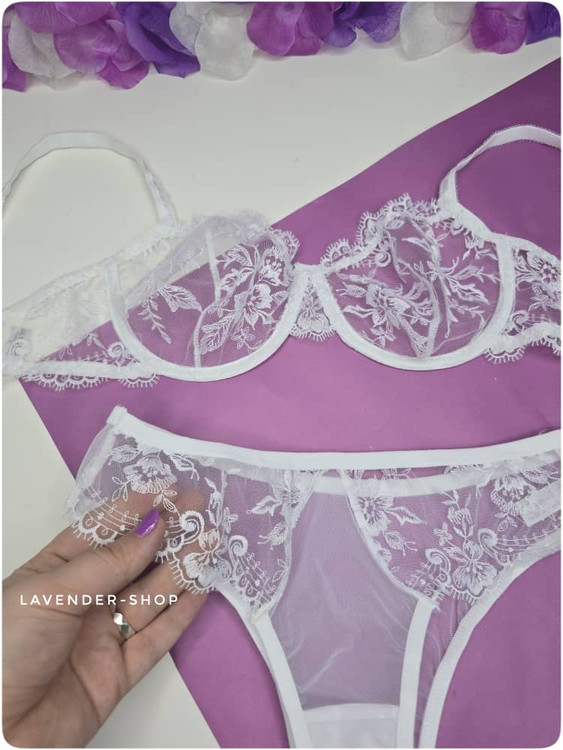 نمای جلو شورت توری ست انوشه