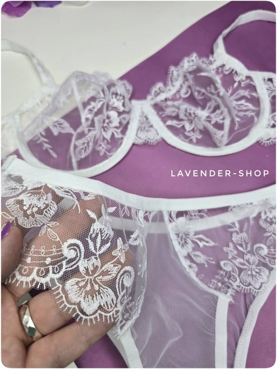 ست سوتین و شورت توری فنردار انوشه نمای کامل