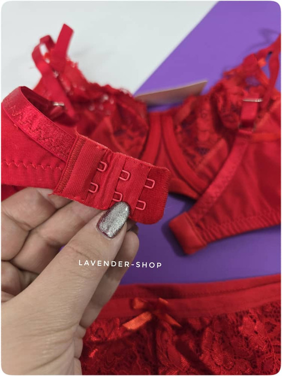 نمای پشت ست سوتین و شورت زنانه شببو