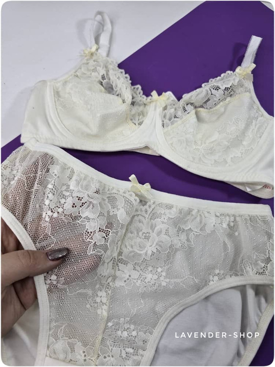 طراحی ظریف تور در ست سوتین و شورت زنانه شببو