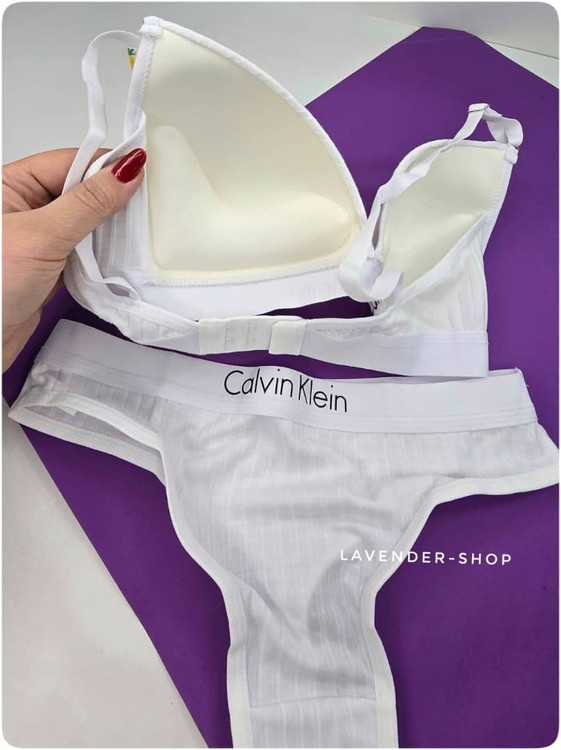 نمای داخل کاپ سوتین اسفنجی اسپرت به همراه شورت بکلس