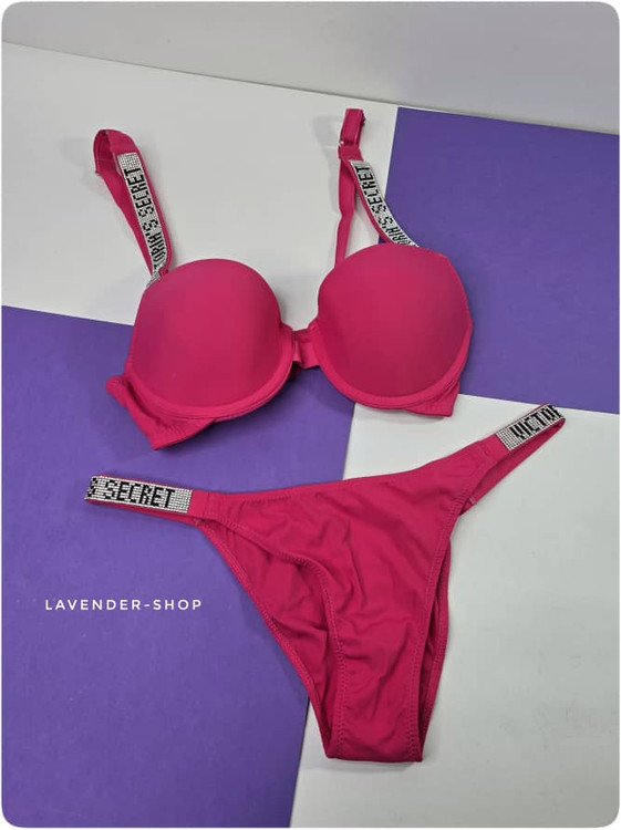 ست با کیفیت از برند اما با بند شیک نگینی