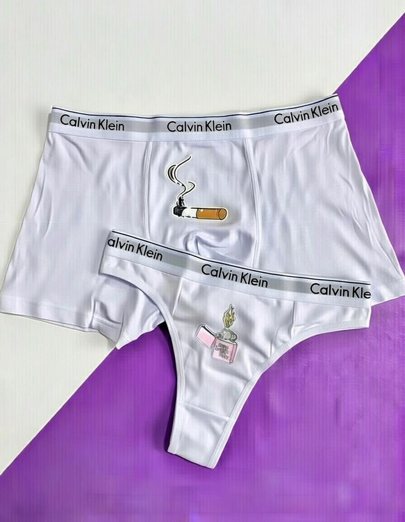 شورت کاپلی مشکی با کمر کشی راحت و طرح گرافیکی فانتزی و جذاب