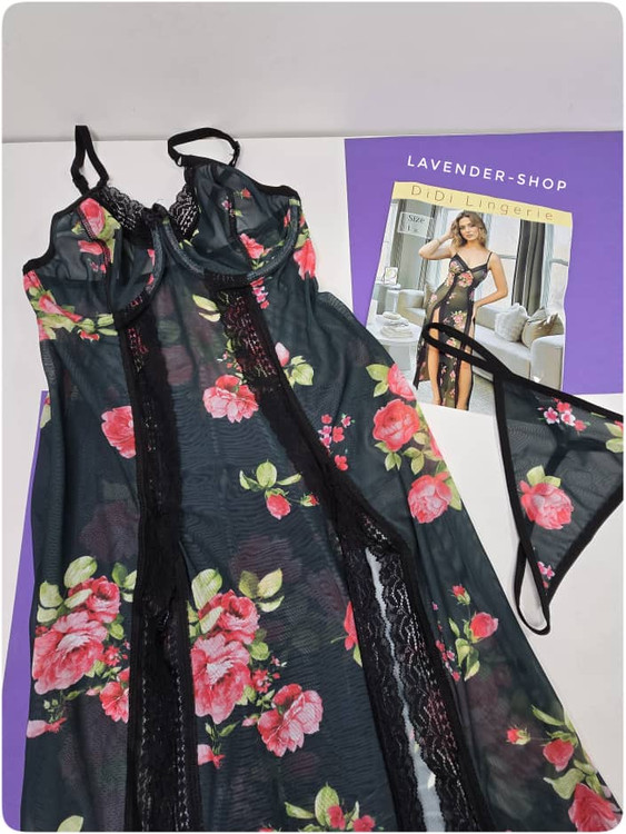 لباس خواب زنانه فنردار با بند قابل تنظیم مشکی و گل سرخ