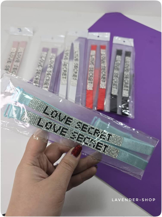 بند سرشانه سوتین نگین دار آبی مدل لاو سکرت