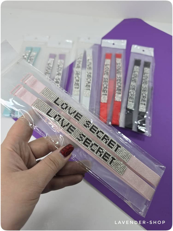 بند سرشانه سوتین نگین دار صورتی مدل لاو سکرت