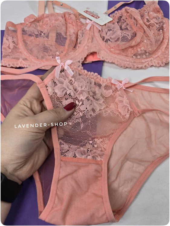 نمای نزدیک از تور ظریف سوتین شببو