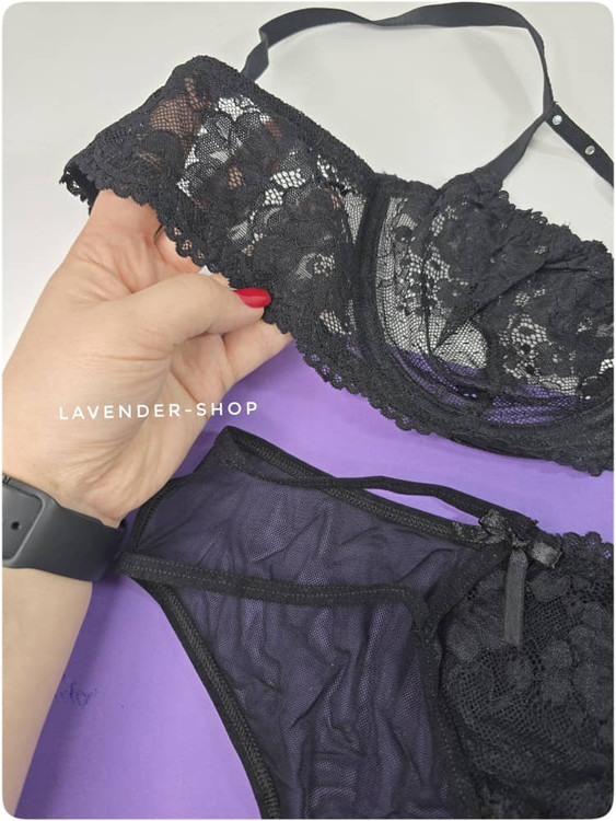 نمای پشت سوتین فنردار تور