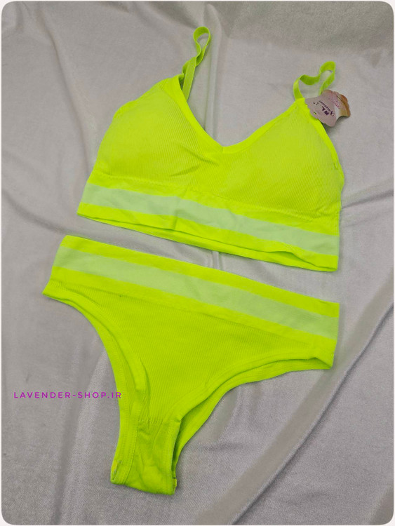 رنگ فسفری نیم تنه و شورت اسپرت